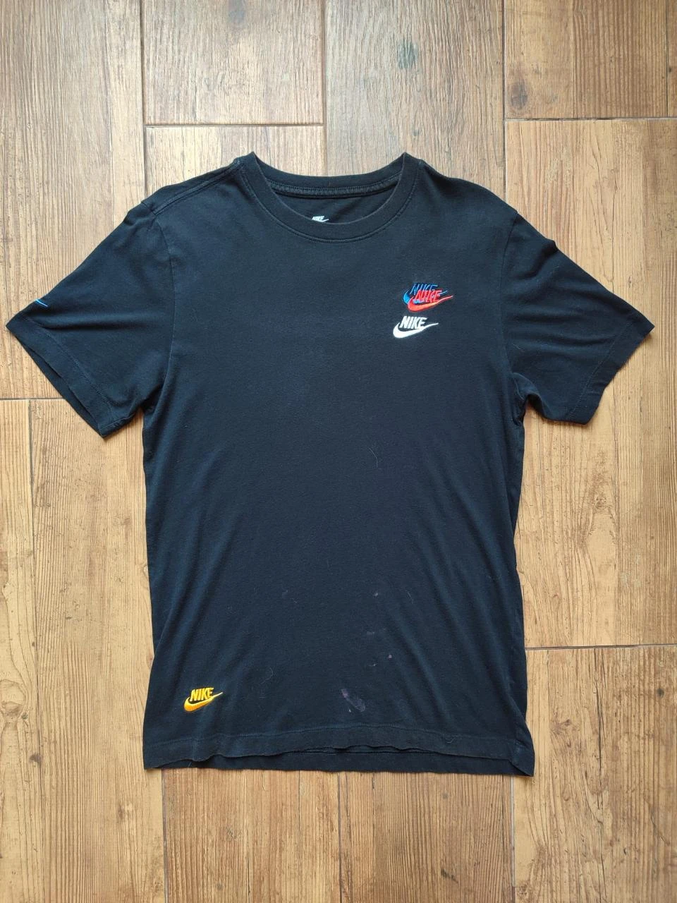 T-shirt Preta Nike Sportswear Multi-Swoosh